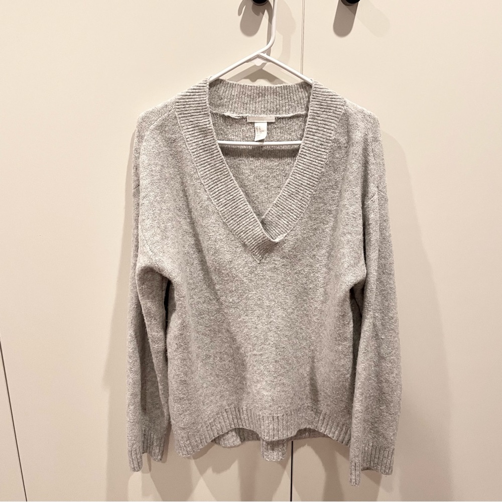 H&M light grey melange vneck oversized sweater